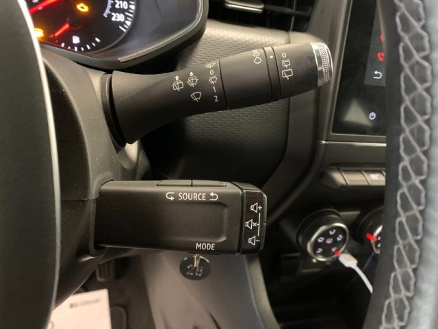 RENAULT Clio usata, con Autoradio digitale