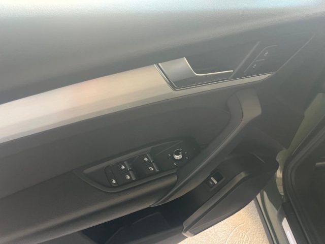 AUDI Q5 usata, con Sensori di parcheggio posteriori