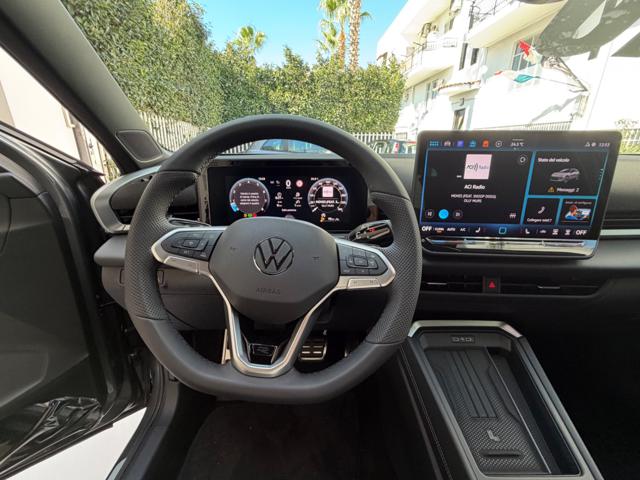 VOLKSWAGEN T-Roc usata, con Apple CarPlay