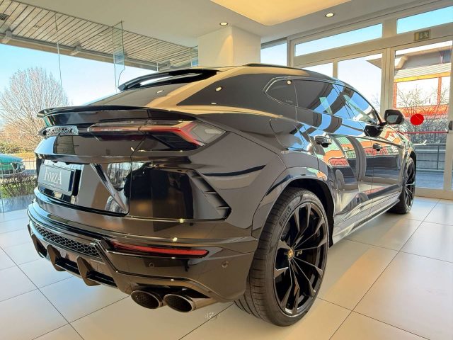 LAMBORGHINI Urus usata, con Lettore CD