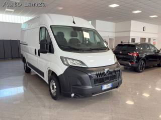 PEUGEOT Boxer usata, con Airbag