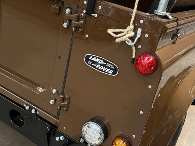 LAND ROVER Defender usata 13