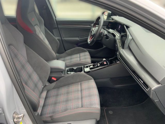 VOLKSWAGEN Golf usata, con Controllo trazione