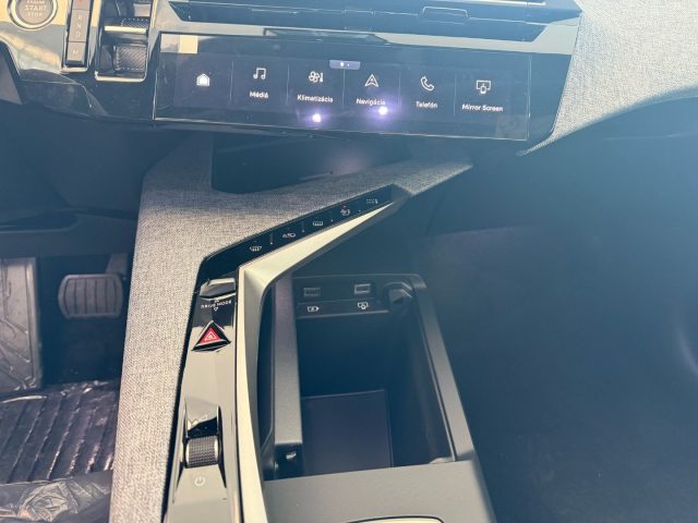 PEUGEOT 3008 usata, con Autoradio digitale