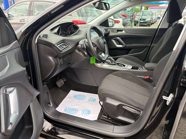 PEUGEOT 308 usata, con Autoradio