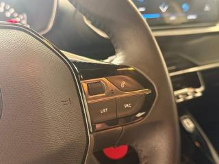 PEUGEOT 2008 usata, con Fari LED