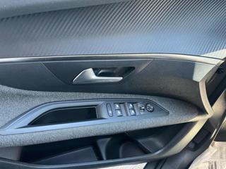 PEUGEOT 3008 usata, con Autoradio