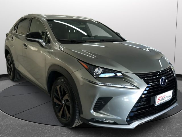 LEXUS NX 300h usata, con Controllo elettronico della corsia