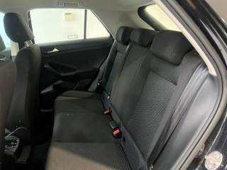 VOLKSWAGEN T-Roc usata, con USB