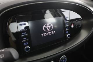 TOYOTA Aygo X usata 7