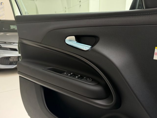 JEEP Avenger usata, con Portellone posteriore elettrico