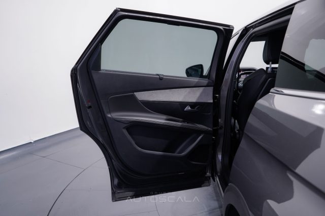 PEUGEOT 5008 usata, con Specchietti laterali elettrici