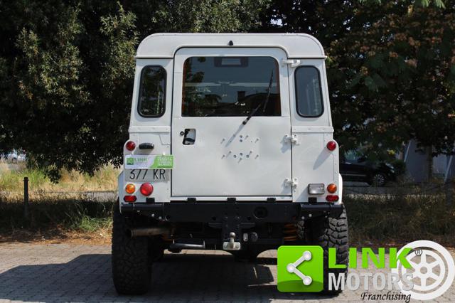LAND ROVER Defender usata 5