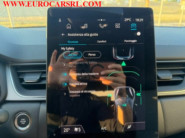 RENAULT Captur usata, con Sensori di parcheggio posteriori