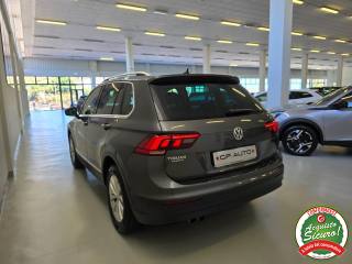 VOLKSWAGEN Tiguan usata, con Autoradio