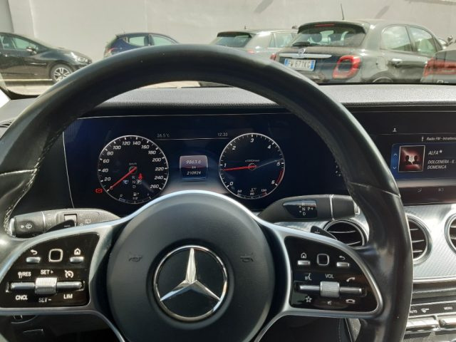 MERCEDES-BENZ E 220 usata, con Boardcomputer