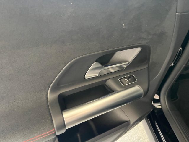 MERCEDES-BENZ GLA 200 usata, con ESP