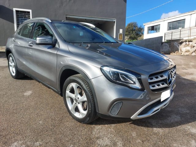 MERCEDES-BENZ GLA 200 usata 0