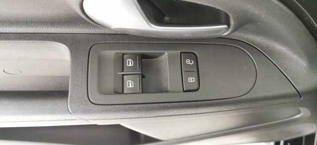VOLKSWAGEN e-up! usata 63