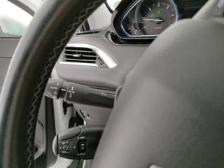 PEUGEOT 2008 usata, con Controllo automatico clima