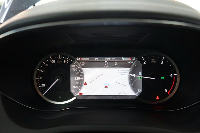 JAGUAR E-Pace usata 38