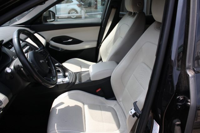 JAGUAR E-Pace usata, con Chiusura centralizzata