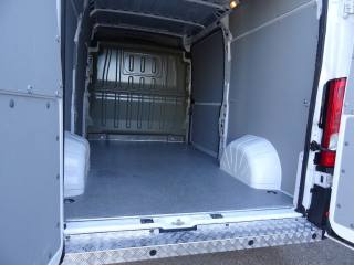 PEUGEOT Boxer usata, con Boardcomputer