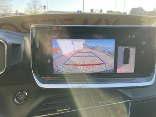 PEUGEOT 208 usata, con Autoradio