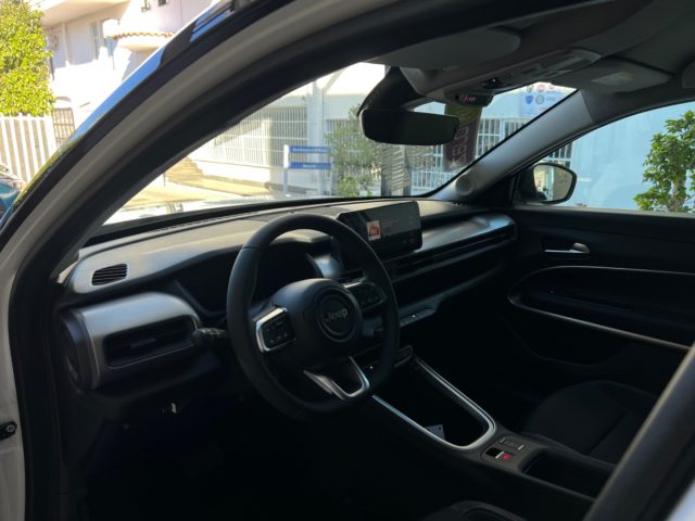 JEEP Avenger usata, con Touch screen