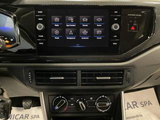VOLKSWAGEN Taigo usata, con USB