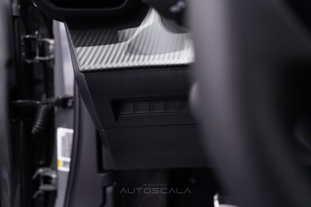 PEUGEOT 2008 usata, con Vetri oscurati