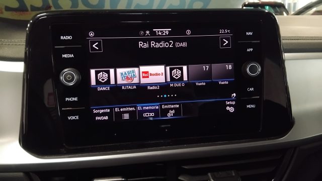 VOLKSWAGEN T-Roc usata, con Telecamera per parcheggio assistito