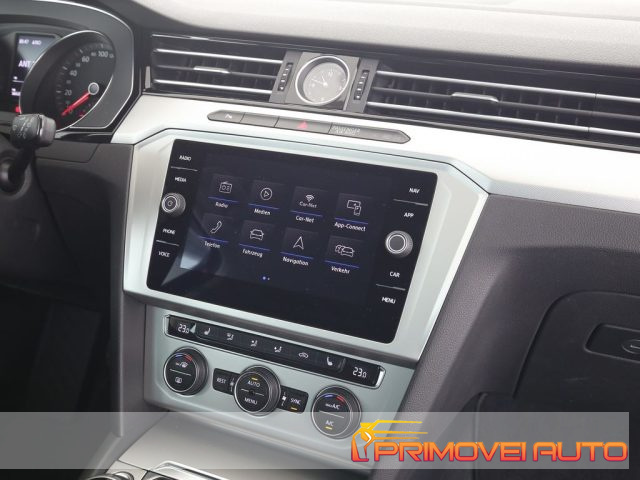 VOLKSWAGEN Passat Variant usata, con Airbag laterali