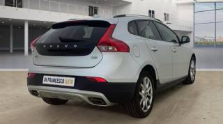 VOLVO V40 Cross Country usata, con Alzacristalli elettrici