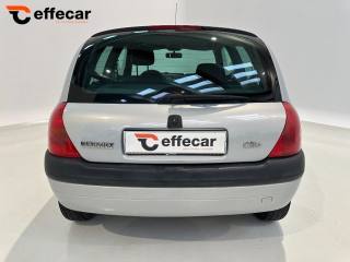 RENAULT Clio usata, con Autoradio