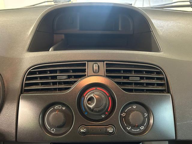 RENAULT Kangoo usata, con Autoradio