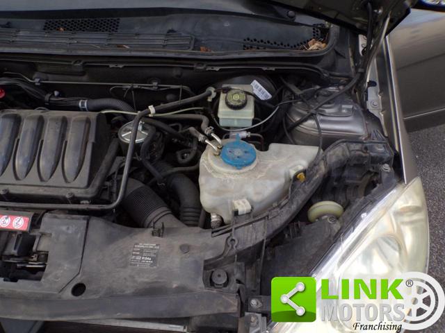MERCEDES-BENZ A 160 usata, con Sedile passeggero ribaltabile