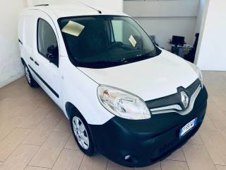 RENAULT Kangoo usata, con Autoradio