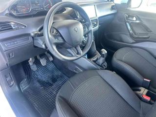 PEUGEOT 208 usata, con Autoradio