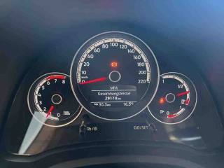 VOLKSWAGEN up! usata, con Boardcomputer