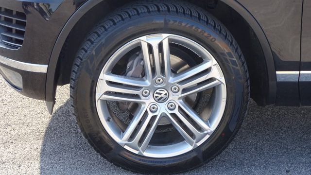 VOLKSWAGEN Touareg usata, con Interni in pelle