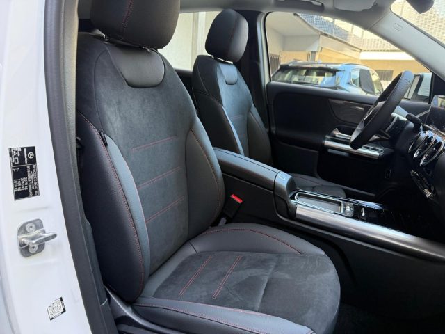 MERCEDES-BENZ GLA 180 usata 31