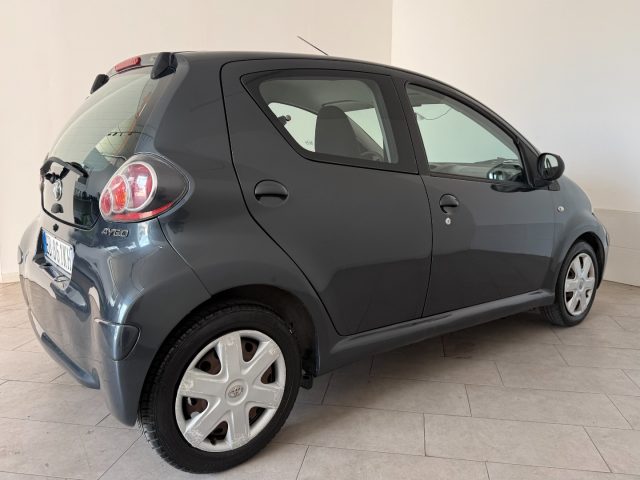 TOYOTA Aygo usata 9