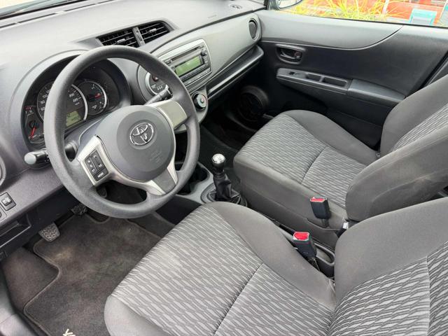 TOYOTA Yaris usata, con Alzacristalli elettrici