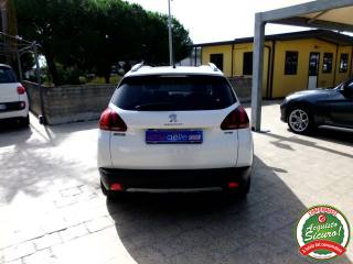 PEUGEOT 2008 usata, con Autoradio