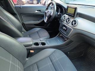 MERCEDES-BENZ GLA 200 usata, con Limitatore di velocità