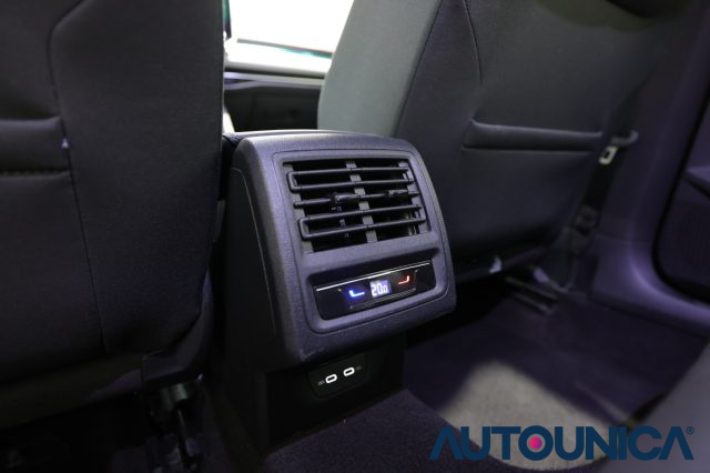 VOLKSWAGEN Golf usata, con Frenata d