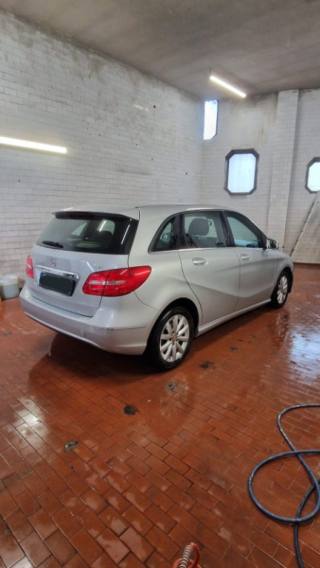 MERCEDES-BENZ B 180 usata, con Chiusura centralizzata