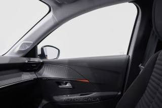 PEUGEOT 208 usata, con Volante in pelle