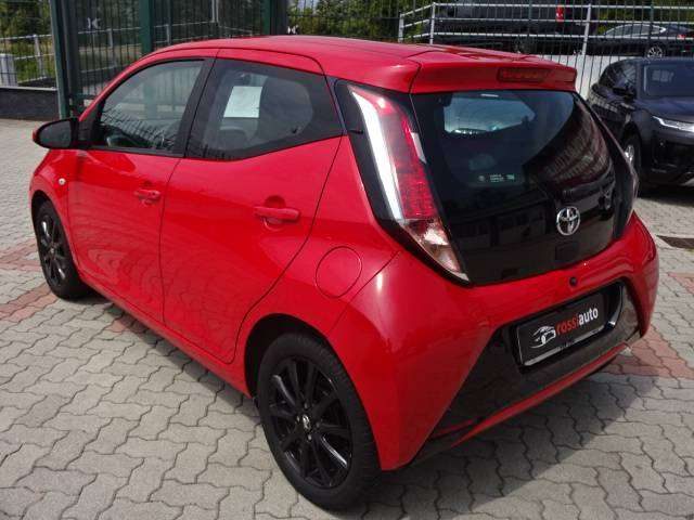 TOYOTA Aygo usata, con Autoradio
